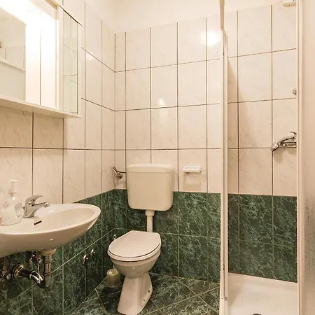 2 Bedroom Gorgeous In * 普拉