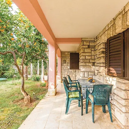公寓 2 Bedroom Gorgeous In