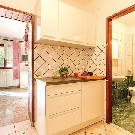 2 Bedroom Lovely In *