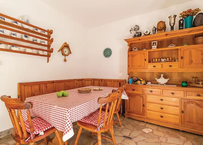 Apartman 2 Bedroom Lovely In