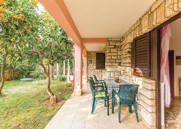 Apartman 2 Bedroom Lovely In